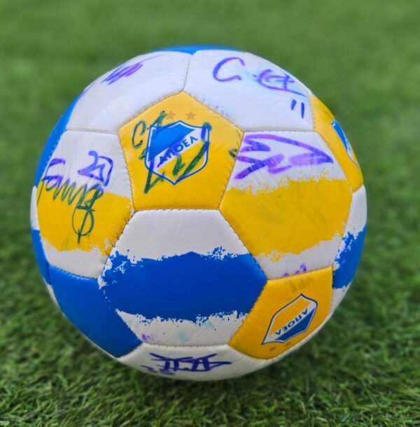 APOEL NICOSIA – OFFICIAL BALL SIGNED BY THE PLAYERS OF THE TEAM 2023/2024 – CYPRUS CHAMPIONS - Image 2