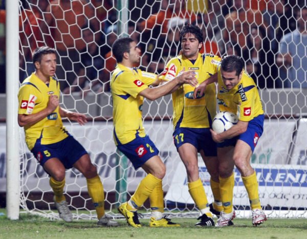 Daniel Florea – APOEL Nicosia – MATCH WORN – CYPRUS FIRST CHAMPIONSHIP – SEASON 2007/2008 - Image 6