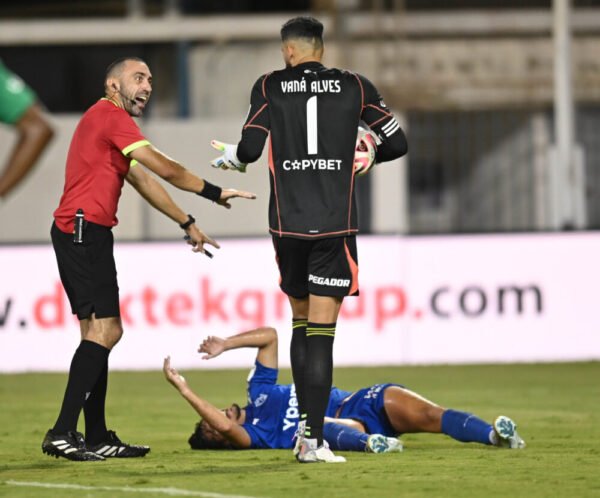 Vaná Alves – Aris Limassol – MATCH WORN AND SIGNED – CYPRUS FIRST CHAMPIONSHIP – SEASON 2024/2025 - Image 5